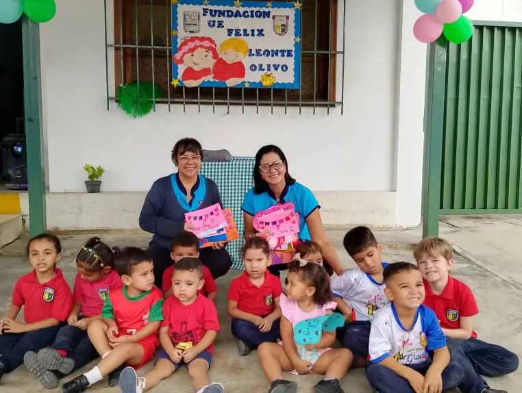 Alumnos Unidad Educativa Félix Leonte Olivo